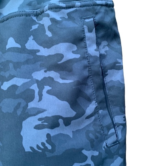 Soothfeel XL women's black Camo athletic shorts with panty liner - Picture 4 of 5